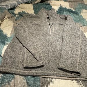 Used men’s Northface fleece